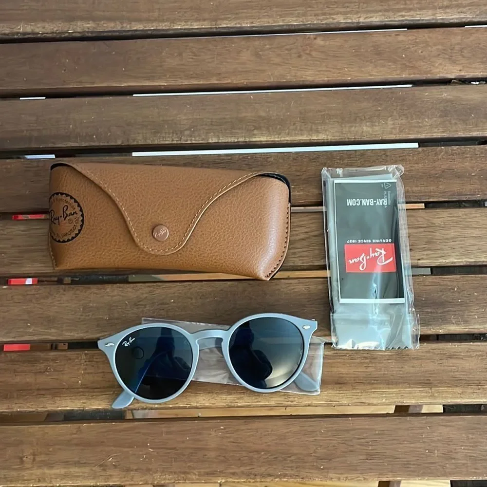 NWT RayBan RB2180 sunglasses